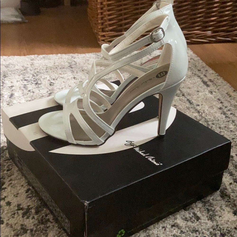 Heels - Picture 3 of 6
